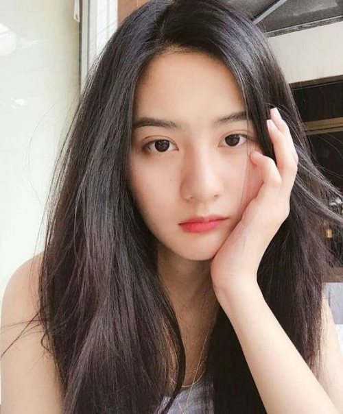 Hoa Nguyễn - Sinh viên
